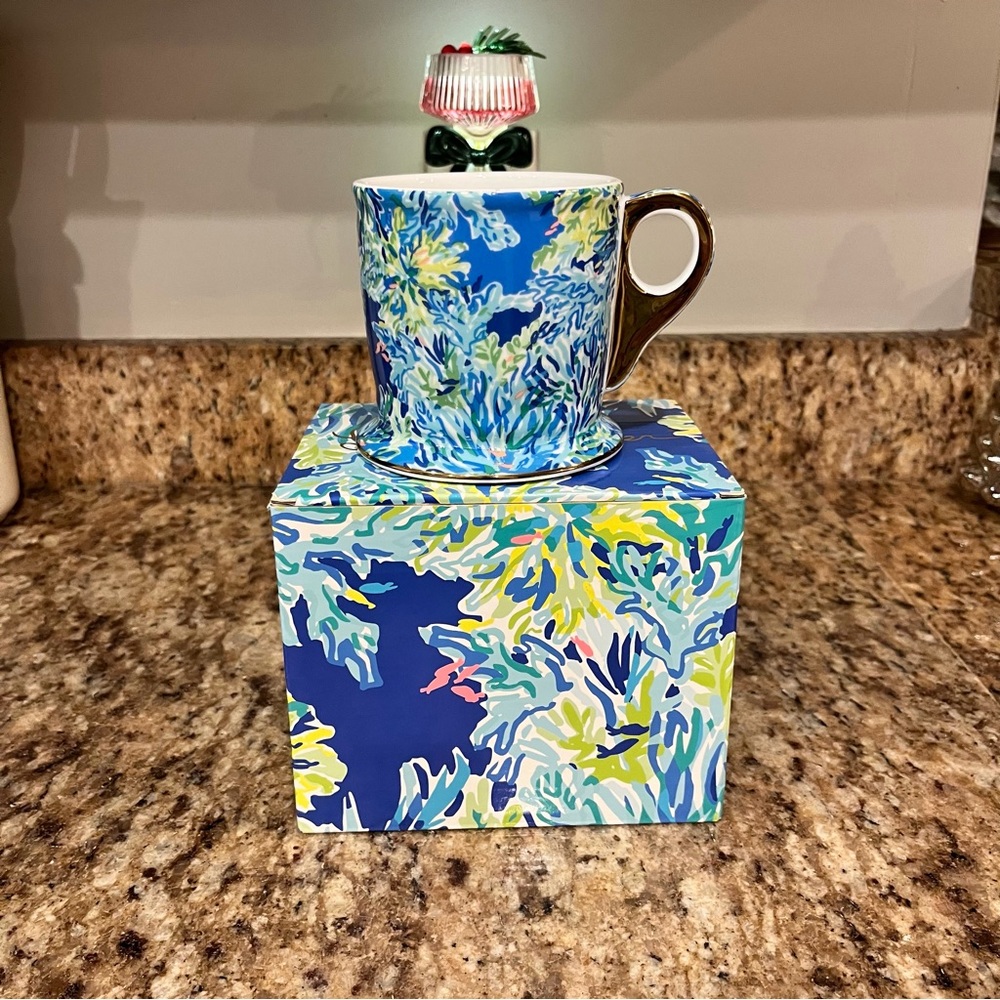 New in Box Lilly Pulitzer Wade and Sea Ceramic Coffee Tea Mug Nautical